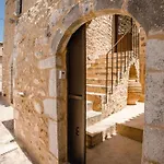 Hawk Tower - Towers Complex Pírgos