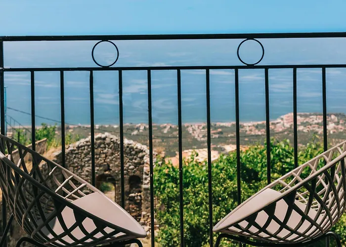 Hawk Tower - Towers Complex Pirgos (Mani)